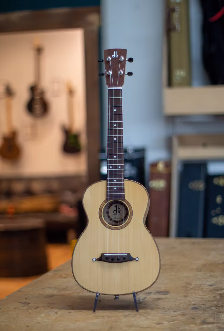 Tenor Ukulele detail
